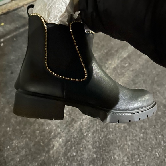 new in box coach black levy leather booties - Picture 6 of 6